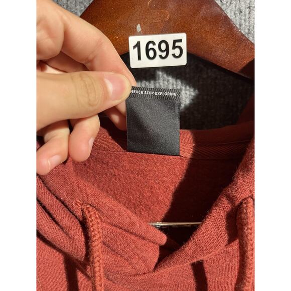 The North Face Hoodie Sweatshirt Mens Medium Red Bear Graphic Pullover Fleece - Picture 7 of 10